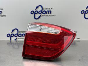 Gebruikte Achterlicht links Kia Rio III (UB) 1.2 CVVT 16V Prijs € 75,00 Margeregeling aangeboden door Gebr Opdam B.V.