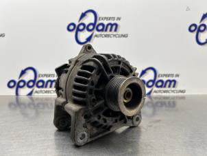 Gebruikte Alternator Renault Clio III Estate/Grandtour (KR) 1.2 16V TCE 100 Prijs € 75,00 Margeregeling aangeboden door Gebr Opdam B.V.
