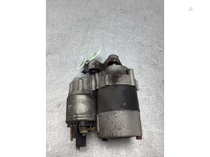 Gebruikte Startmotor Dacia Duster (HS) 1.6 16V Prijs € 30,00 Margeregeling aangeboden door Gebr Opdam B.V.