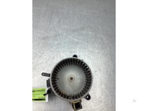 Gebruikte Chaufage Ventilatiemotor Opel Combo Cargo 1.5 CDTI 100 Prijs € 48,40 Inclusief btw aangeboden door Gebr Opdam B.V.