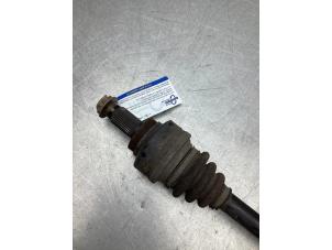 Gebruikte Aandrijfas links-achter BMW 3 serie Touring (F31) 316i 1.6 16V Prijs € 100,00 Margeregeling aangeboden door Gebr Opdam B.V.