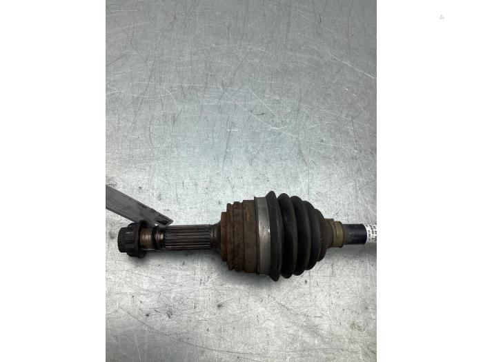 Gebruikte Steekas rechts-voor Toyota Aygo (B40) 1.0 12V VVT-i Prijs € 70,00 Margeregeling aangeboden door Gebr Opdam B.V.
