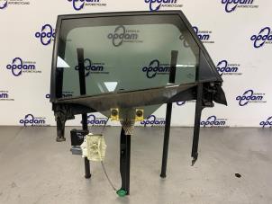 Gebruikte Raammechaniek 4Deurs links-achter Audi A3 Sportback (8PA) 2.0 FSI 16V Prijs € 75,00 Margeregeling aangeboden door Gebr Opdam B.V.