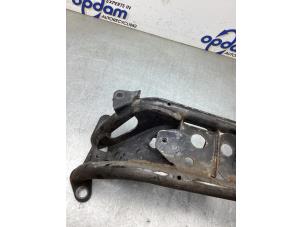 Gebruikte Versnellingsbak Steun Landrover Range Rover Sport (LW) 3.0 TDV6 Prijs € 120,00 Margeregeling aangeboden door Gebr Opdam B.V.