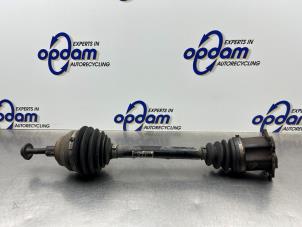 Gebruikte Aandrijfas links-voor Audi A6 Avant (C6) 2.7 TDI V6 24V Prijs € 75,00 Margeregeling aangeboden door Gebr Opdam B.V.