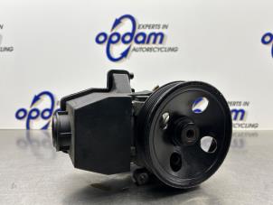 Gebruikte Pomp Servo Mercedes CLK (C208) 2.0 200 16V Prijs € 60,00 Margeregeling aangeboden door Gebr Opdam B.V.