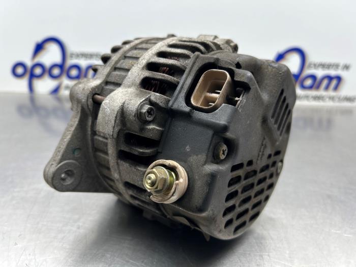 Dynamo van een Kia Rio (DC12) 1.5 16V 2004