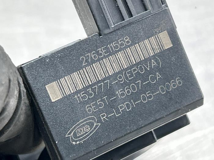 Slotenset Cilinder (compleet) van een Ford Focus 3 Wagon 1.6 TDCi ECOnetic 2013