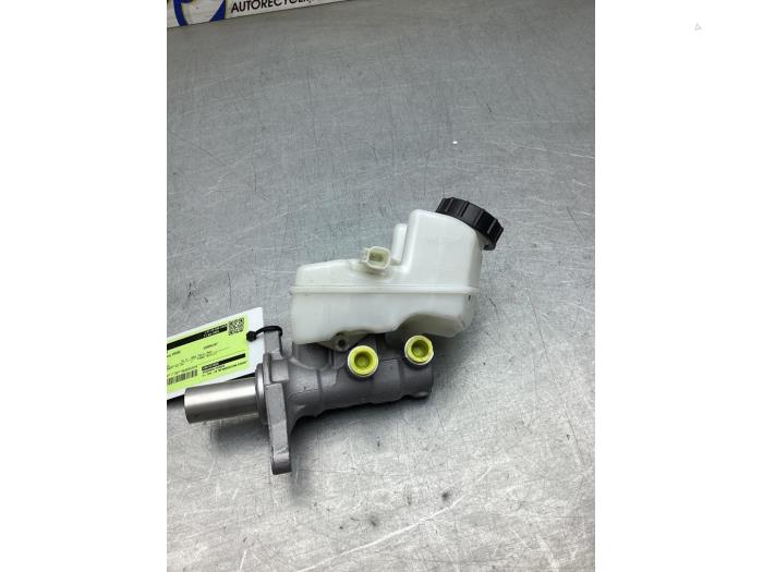 Gebruikte Hoofdremcilinder Ford Focus 4 1.0 Ti-VCT EcoBoost 12V 125 Prijs € 50,00 Margeregeling aangeboden door Gebr Opdam B.V.