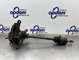 Gebruikte Fusee links-voor Kia Picanto (BA) 1.0 12V Prijs € 125,00 Margeregeling aangeboden door Gebr Opdam B.V.