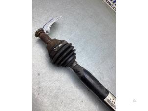 Gebruikte Aandrijfas rechts-voor Seat Ibiza IV SC (6J1) 1.2 12V Prijs € 50,00 Margeregeling aangeboden door Gebr Opdam B.V.