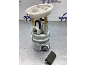 Gebruikte Benzinepomp Mini Countryman (R60) 1.6 16V Cooper S Prijs € 75,00 Margeregeling aangeboden door Gebr Opdam B.V.