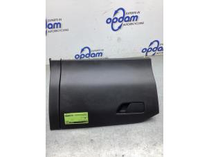 Gebruikte Dashboardkastje Ford Focus 4 1.0 Ti-VCT EcoBoost 12V 125 Prijs € 50,00 Margeregeling aangeboden door Gebr Opdam B.V.