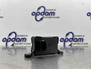 Gebruikte Esp Duo Sensor Peugeot 1007 (KM) 1.4 Prijs € 75,00 Margeregeling aangeboden door Gebr Opdam B.V.