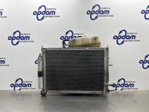 Gebruikte Radiateur Renault Modus/Grand Modus (JP) 1.6 16V Prijs € 125,00 Margeregeling aangeboden door Gebr Opdam B.V.