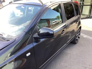 Gebruikte Portier 4Deurs links-voor Nissan Note (E11) 1.4 16V Prijs € 100,00 Margeregeling aangeboden door Gebr Opdam B.V.