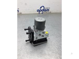 Gebruikte ABS Pomp Mercedes CLS (C257) 450 EQ Boost 3.0 24V 4-Matic Prijs € 350,00 Margeregeling aangeboden door Gebr Opdam B.V.