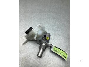 Gebruikte Hoofdremcilinder Mercedes CLS (C257) 450 EQ Boost 3.0 24V 4-Matic Prijs € 50,00 Margeregeling aangeboden door Gebr Opdam B.V.