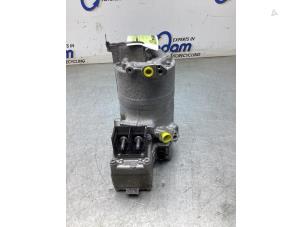 Gebruikte Aircopomp Mercedes CLS (C257) 450 EQ Boost 3.0 24V 4-Matic Prijs € 500,00 Margeregeling aangeboden door Gebr Opdam B.V.