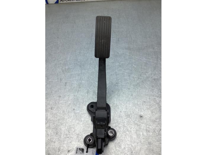 Gaspedaalpositie Sensor van een Mitsubishi ASX 1.6 MIVEC 16V 2015