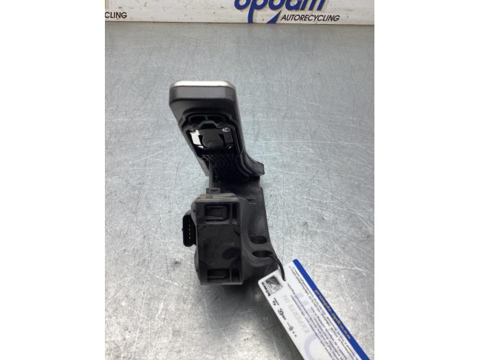Sensor Gaspedaalpositie van een Mercedes-Benz CLS (C257) 450 EQ Boost 3.0 24V 4-Matic 2019