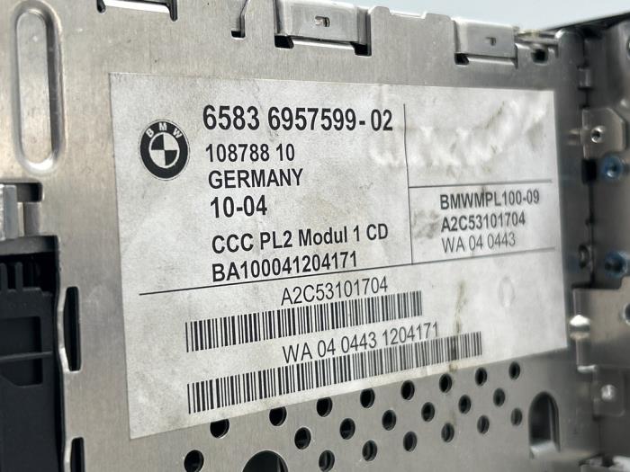 Regelunit Multi Media van een BMW 1 serie (E87/87N) 120d 16V 2004