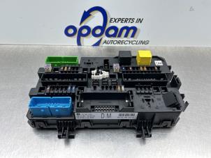 Gebruikte Zekeringkast Opel Astra H (L48) 1.6 16V Twinport Prijs € 100,00 Margeregeling aangeboden door Gebr Opdam B.V.