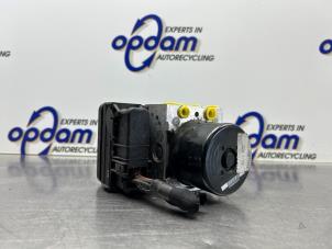 Gebruikte ABS Pomp Ford Focus 3 Wagon 1.6 TDCi ECOnetic Prijs € 125,00 Margeregeling aangeboden door Gebr Opdam B.V.