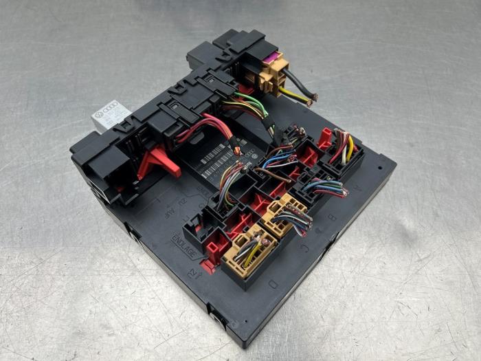 Computer Body Control van een Volkswagen Touran (1T1/T2) 1.6 FSI 16V 2003