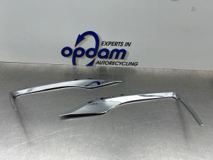 Nieuwe Sierstrip Toyota Yaris III (P13) 1.0 12V VVT-i Prijs € 90,75 Inclusief btw aangeboden door Gebr Opdam B.V.