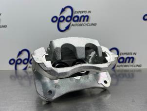 Nieuwe Remklauw (Tang) rechts-voor Toyota Highlander (U4) 3.5 V6 24V 4WD Prijs € 200,00 Inclusief btw aangeboden door Gebr Opdam B.V.