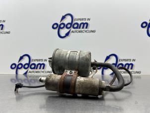 Gebruikte Benzinepomp Mercedes CLK (C208) 2.0 200 16V Prijs € 60,00 Margeregeling aangeboden door Gebr Opdam B.V.