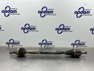 Gebruikte Steekas rechts-voor Skoda Fabia III Combi (NJ5) 1.0 TSI 12V Prijs € 150,00 Margeregeling aangeboden door Gebr Opdam B.V.