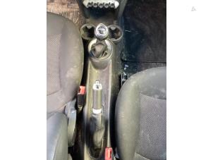 Gebruikte Handremhendel Mini Mini (R56) 1.6 16V Cooper Prijs € 30,00 Margeregeling aangeboden door Gebr Opdam B.V.