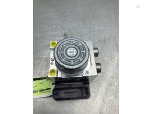 Gebruikte ABS Pomp Audi A3 Sportback (8YA) 1.0 30 TFSI 12V Mild hybrid Prijs € 250,00 Margeregeling aangeboden door Gebr Opdam B.V.