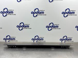 Gebruikte Radiateurbalk Citroen C4 Picasso (UD/UE/UF) 1.6 HDiF 16V 110 Prijs € 40,00 Margeregeling aangeboden door Gebr Opdam B.V.