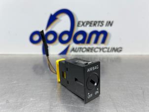 Gebruikte Airbag schakelaar Seat Altea XL (5P5) 1.4 TSI 16V Prijs € 25,00 Margeregeling aangeboden door Gebr Opdam B.V.