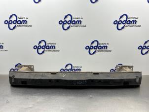 Gebruikte Bumperbalk voor Peugeot Partner (GC/GF/GG/GJ/GK) 1.6 HDI 90 16V Prijs € 50,00 Margeregeling aangeboden door Gebr Opdam B.V.