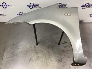 Gebruikte Voorscherm links Ford Focus C-Max 1.8 16V Prijs € 100,00 Margeregeling aangeboden door Gebr Opdam B.V.