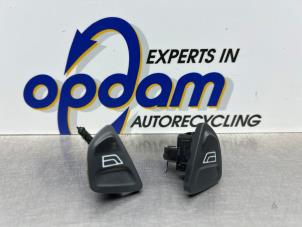 Gebruikte Elektrisch Raam Schakelaar Ford Ka II 1.2 Prijs € 30,00 Margeregeling aangeboden door Gebr Opdam B.V.