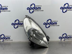 Gebruikte Koplamp rechts Citroen Xsara Picasso (CH) 1.6i 16V Prijs € 50,00 Margeregeling aangeboden door Gebr Opdam B.V.
