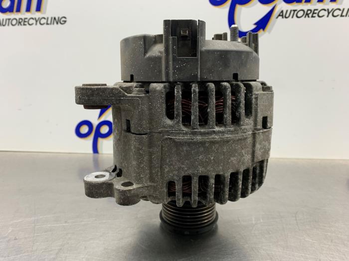 Gebruikte Dynamo Volkswagen Caddy III (2KA,2KH,2CA,2CH) 2.0 SDI Prijs € 125,00 Margeregeling aangeboden door Gebr Opdam B.V.