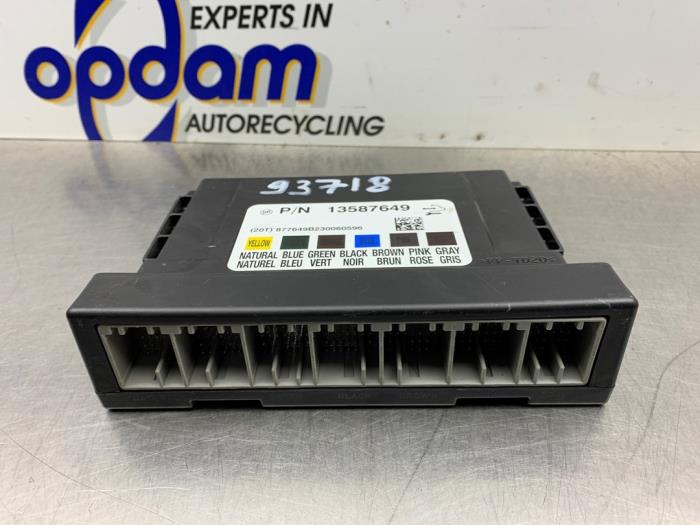 Gebruikte Module Bodycontrol Opel Adam 1.2 16V Prijs € 100,00 Margeregeling aangeboden door Gebr Opdam B.V.