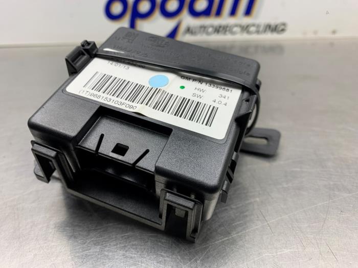 Gebruikte Computer Verlichting Opel Adam 1.2 16V Prijs € 25,00 Margeregeling aangeboden door Gebr Opdam B.V.