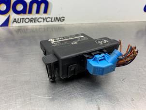 Gebruikte Gateway module Volkswagen Passat (3C2) 2.0 TDI 140 Prijs € 40,00 Margeregeling aangeboden door Gebr Opdam B.V.