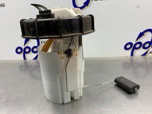 Gebruikte Benzinepomp Ford Fiesta 6 (JA8) 1.0 EcoBoost 12V 100 Prijs € 75,00 Margeregeling aangeboden door Gebr Opdam B.V.