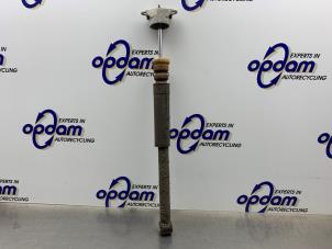 Gebruikte Schokdemper rechts-achter Ford Fiesta 6 (JA8) 1.0 EcoBoost 12V 100 Prijs € 25,00 Margeregeling aangeboden door Gebr Opdam B.V.