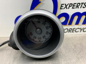 Gebruikte Toerenteller Opel Agila (B) 1.2 16V Prijs € 40,00 Margeregeling aangeboden door Gebr Opdam B.V.