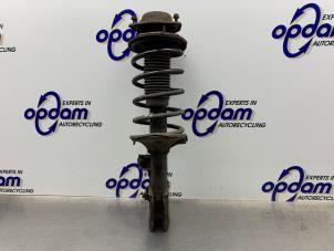 Gebruikte Mac Phersonpoot links-voor Hyundai Getz 1.1i 12V Prijs € 40,00 Margeregeling aangeboden door Gebr Opdam B.V.