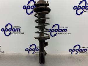 Gebruikte Mac Phersonpoot rechts-voor Hyundai Getz 1.1i 12V Prijs € 40,00 Margeregeling aangeboden door Gebr Opdam B.V.